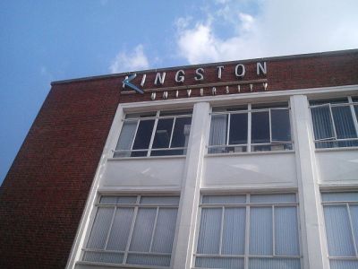 イギリス